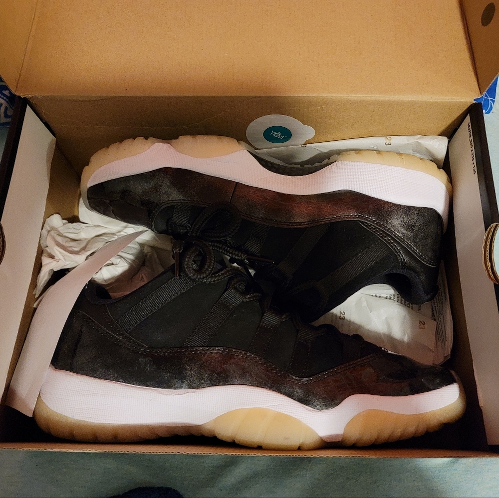 Air Jordan 11 Low Baron's,9